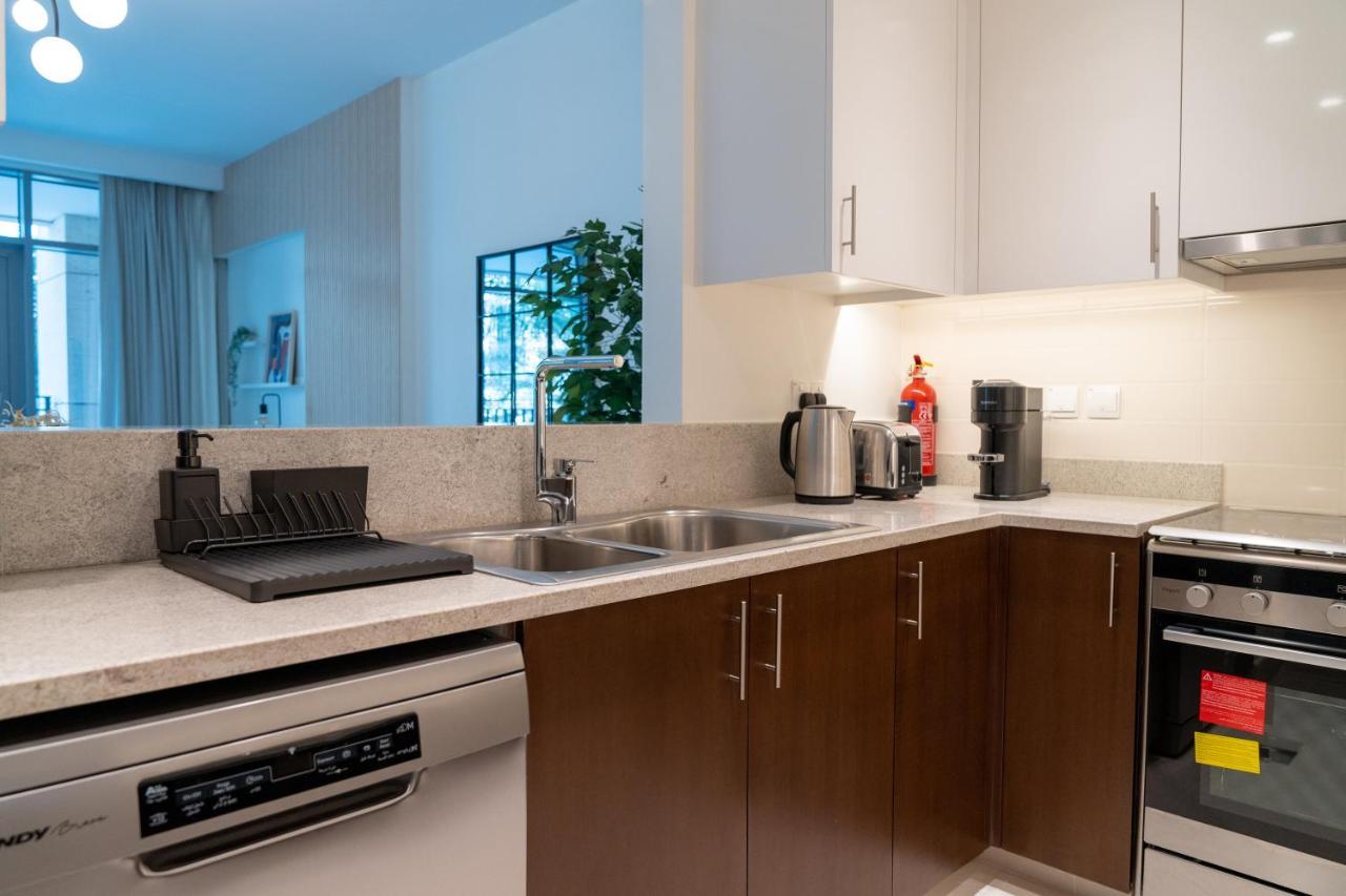 Higuests - Elegant Apt With Terrace Minutes From Burj Khalifa ドバイ エクステリア 写真