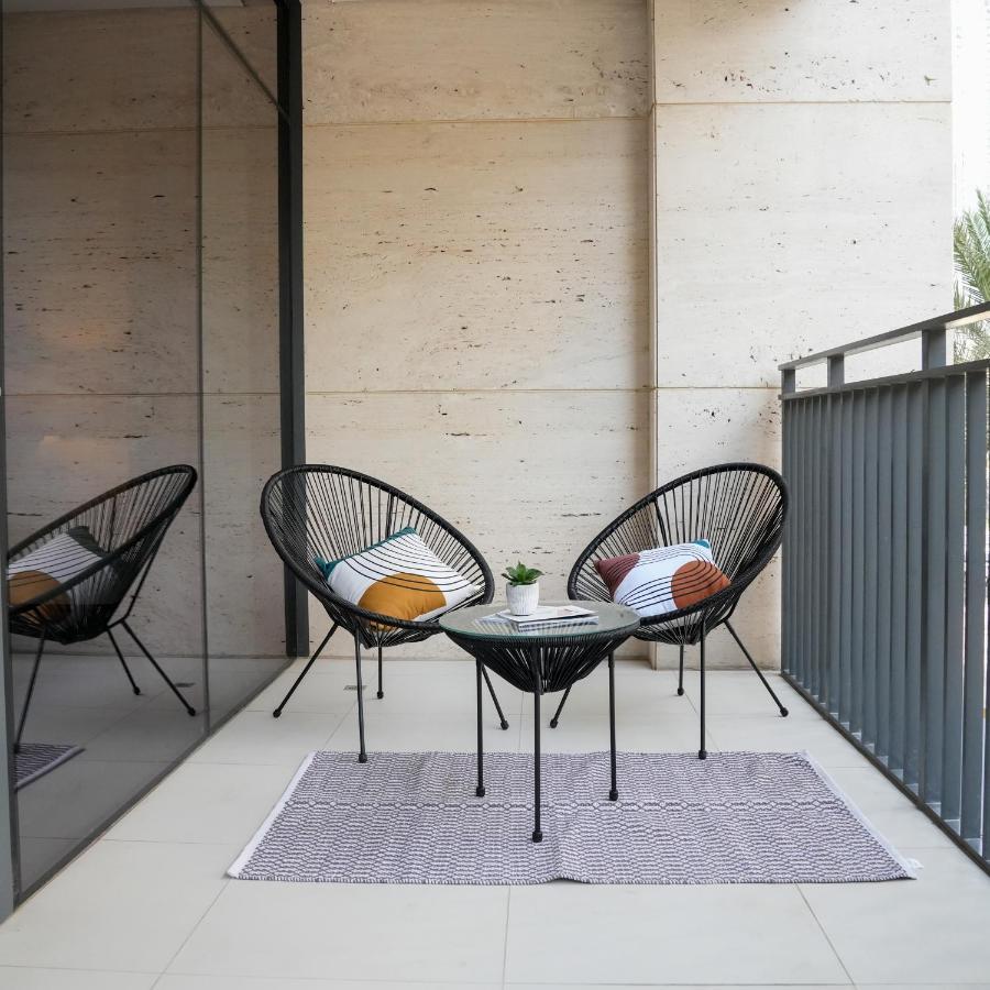 Higuests - Elegant Apt With Terrace Minutes From Burj Khalifa ドバイ エクステリア 写真